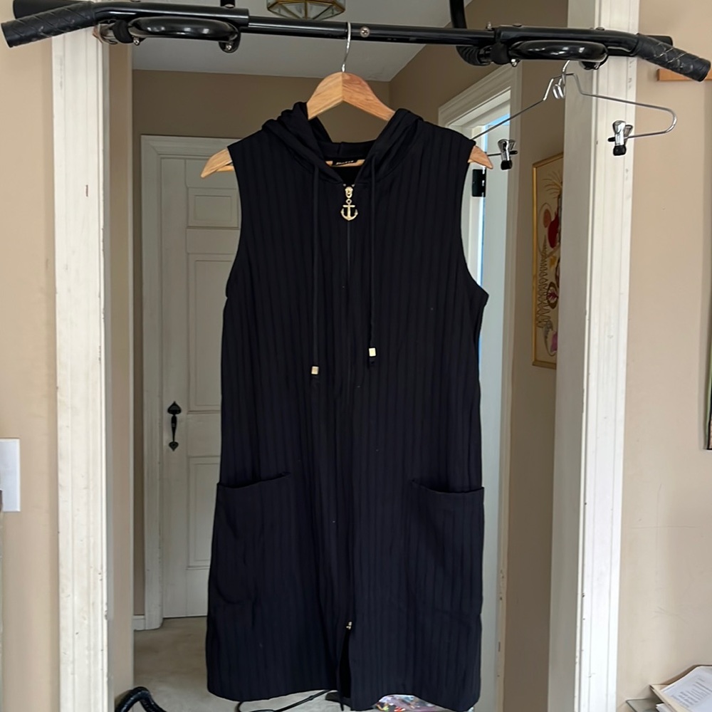Long black cover up with zipper and pockets , sleeveless